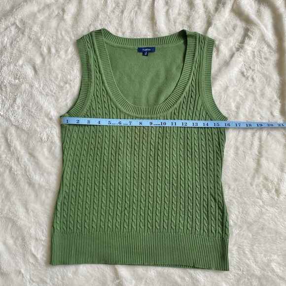 Reitmans Cable Knit Sweater Vest - Forest Green - Picture 5 of 7